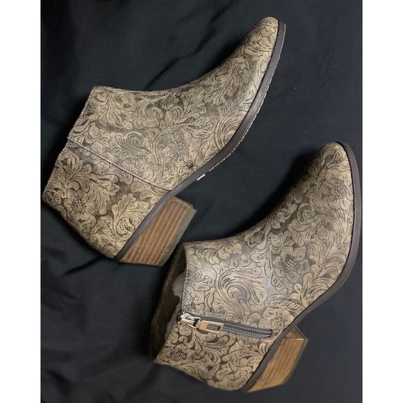 Very Volatile Shoes - Very Volatile Floral Embossed Olive Green Ankle Booties